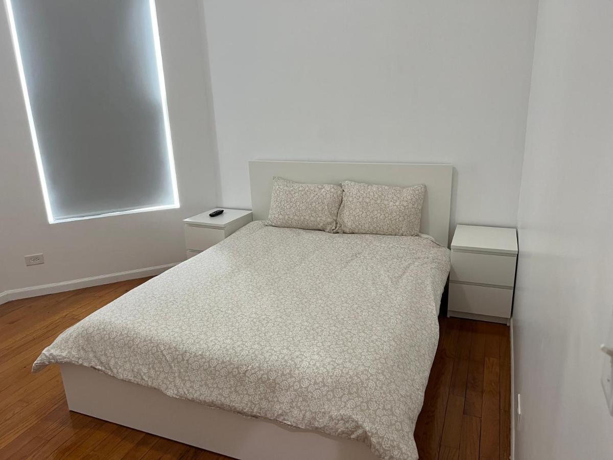 Adorable 2 Bedroom Apartment With Free Street Parking シカゴ エクステリア 写真
